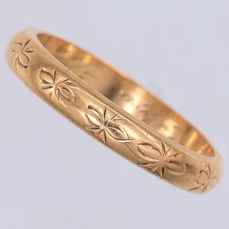 Ring, slät, stl 15¾, Ålins år 1951, gravyr, 18K Vikt: 3 g