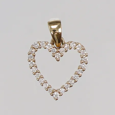 Hänge hjärta med diamanter 26xca0,0ct 12x17mm inklusive hängöglan GHA 18K  Vikt: 1,4 g
