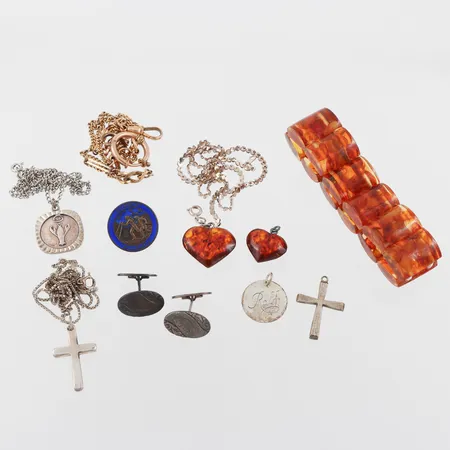 Diverse silversmycken+armband och hänge bärnsten+klockkedja gulmetall. Vikt: 42 g
