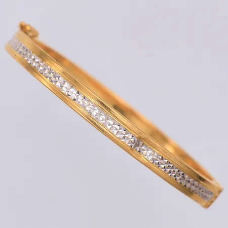 Armband, stelt, 60 x 50mm, bredd 6mm, vitguldsdetaljer, buckla, 22K Vikt: 14,2 g
