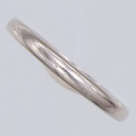 Ring, slät, stl 17, vitguld, Trege år 1956, 18K Vikt: 2,9 g