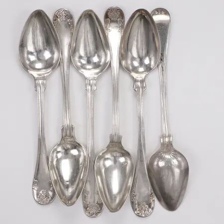 6 dessertskedar, modell Gammal fransk, 15cm, gravyr, 830/1000 silver Vikt: 92,7 g