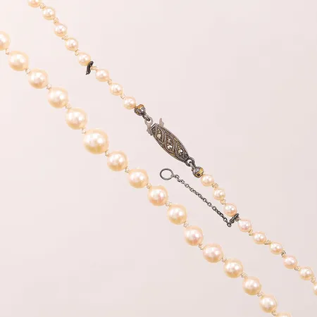 Pärlcollier, doserade pärlor, 59cm, bredd: 3,6-7mm, silverlås med markasiter, 835/1000,  Vikt: 0 g