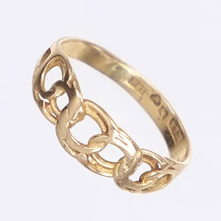 Ring bismarck, stl 14, bredd 2,4-5,4mm ojämn skena, 18K  Vikt: 1,3 g