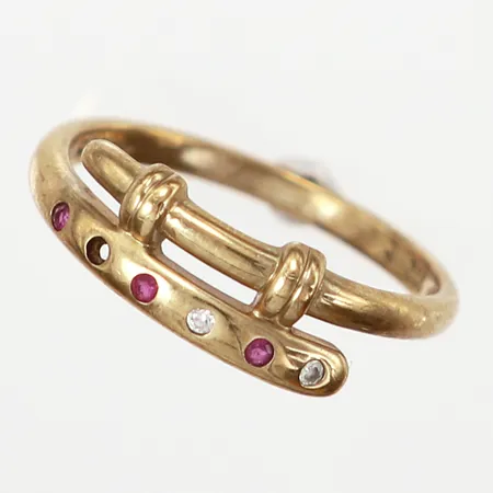 Ring med stenar, stl 17¾, bredd: 2-6mm, en sten saknas, 8K Vikt: 2 g