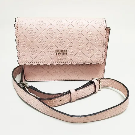 Väska Guess Crossbody Rayna Mini, rosa konstläder, beslag i metall, mått 18x14x6cm, mindre slitage på axelrem, mindre fläckar på insida, inga tillbehör. 