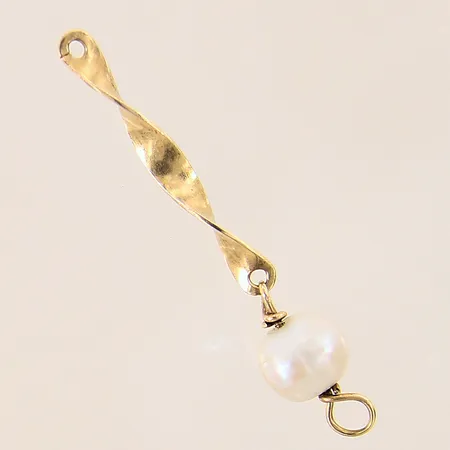 Diverse guldsmycken, 18K  Vikt: 0,6 g