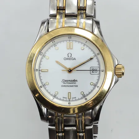 Armbandsur Omega Seamaster, stål/guld, automat, Ø36mm, datum, referens nummer 168.1501, serie nummer 49623202, originallänk stål/guld, viklås, längd 19cm  Vikt: 0 g