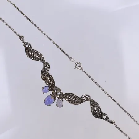 Collier, kalcedon, markasiter, 42,3cm, hängdel 10 cm, bredd 8-18mm, en markasit saknas, 835/1000 silver Vikt: 12,5 g