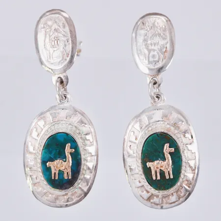 Ett par örhängen med stenar, längd ca 32mm, 2-15mm, 925/1000 silver Vikt: 5,8 g