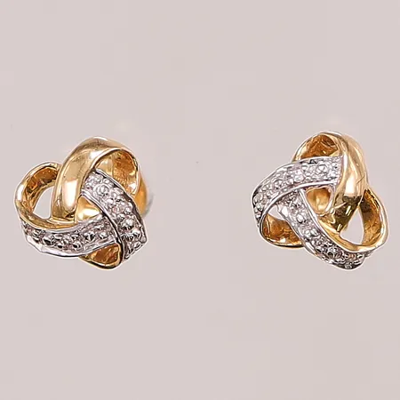 Ett par örhängen, diamanter 6x ca 0,0025ct, 13mm, 18K 1,7g.
