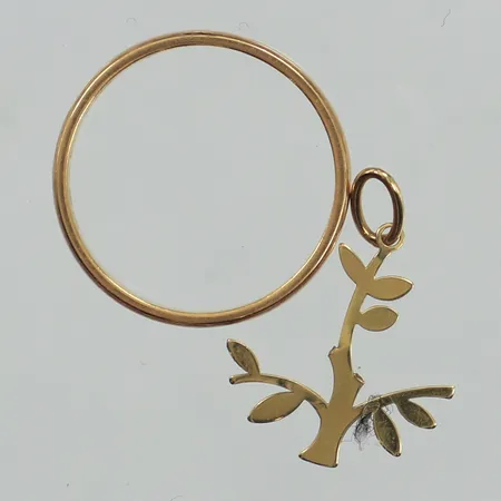 Ring, hänge, gravyr, defekt, 18K Vikt: 2,1 g