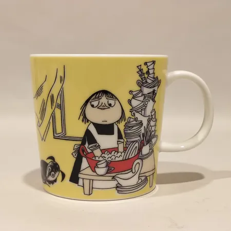  Muminmugg, Misan, Gul, Arabia, Finland, höjd 8cm, Ø8cm, märkt QC0221, porslin,