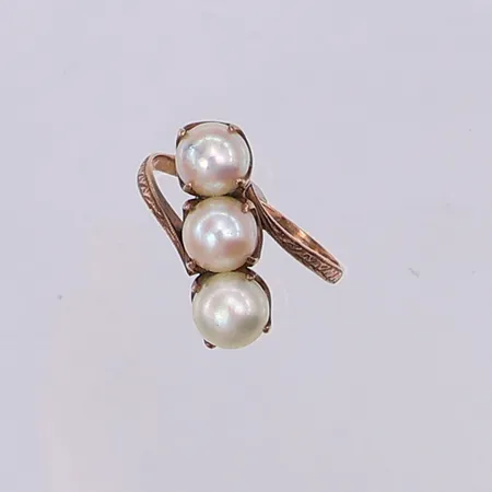 Ring, odlade saltvattenpärlor, stl 16½, 14K Vikt: 2,1 g