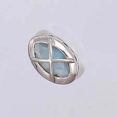Ring, ljusblå sten, stl 16, 925/1000 silv Vikt: 8,4 g