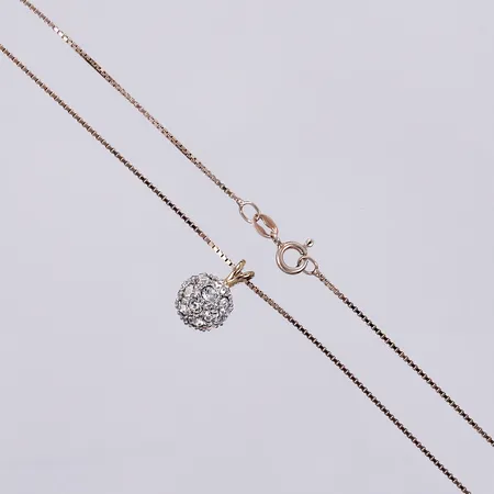 Kedja Venezia, längd a cm, bredd ca 1mm, hänge med vita stenar Ø 10mm, sliten förgyllning, silver Vikt: 6,1 g