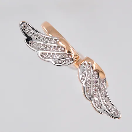 Ring med vita stenar, stl 18½, 14K Vikt: 3,3 g