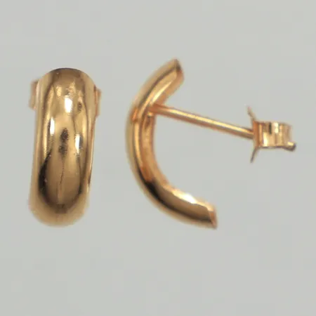 Ett par örhängen, längd 11,5cm, bredd 4mm, 18K Vikt: 0,6 g