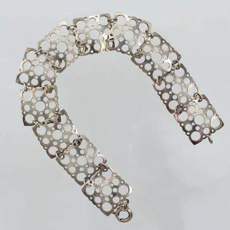 Armband, Liisa Vitali, längd 19,5cm, bredd 15,5mm, Westerback, Helsingfors, Finland, 925/1000 silver  Vikt: 10,7 g