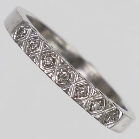 Ring, diamanter 7xca0,003ct, Guldfynd, stl 18¼, bredd 2,6-3mm, vitguld, 18K Vikt: 4,1 g