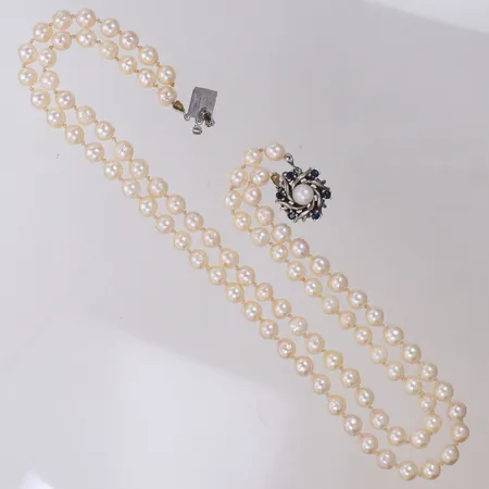 Collier med odlade saltvattenspärlor, Ø6,6mm, tvåradigt, längd 41cm, lås med blå stenar, defekt/av, 830/1000 silver Vikt: 45,7 g