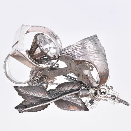 Diverse silver, 830/1000. Vikt: 38,6 g