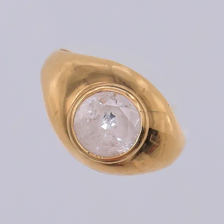 Ring, vit sten, stl 15½, Bermar år 1958, sten skadad culett, 18K Vikt: 2,4 g