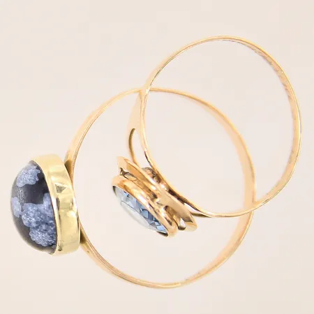 2 Ringar med stenar, defekt, 14K  Vikt: 5,8 g