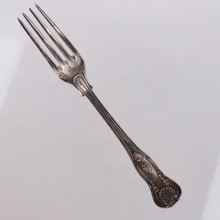 Smörgåsgaffel, längd 14cm, modell: Engelsk snäck, Hallbergs Guldsmeds, Stockholm, år 1952, silver 830/1000 Vikt: 29 g