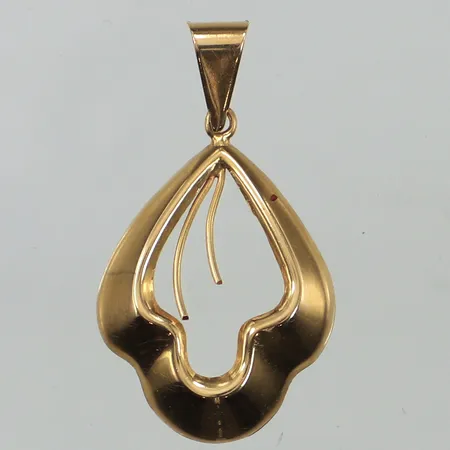 Hänge, längd 30mm, bredd 18mm, 18K  Vikt: 1,3 g