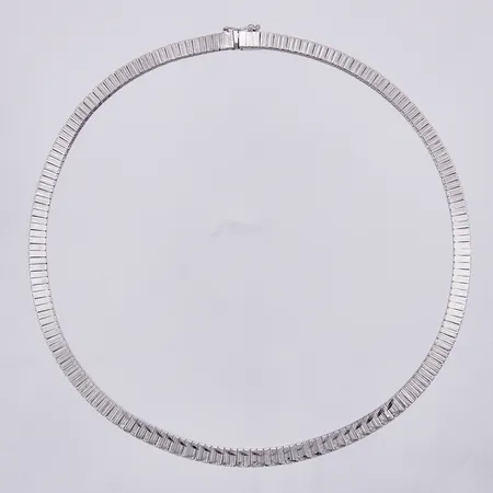 Collier längd ca 42,5cm, bredd ca 6mm, svensk importstämpel, bredd ca 835/1000 silver Vikt: 30,4 g