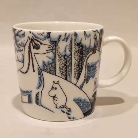 Muminmugg, Snöhästen 2016, Arabia, Finland, höjd 8cm, Ø8cm, märkt CR0516, porslin. 