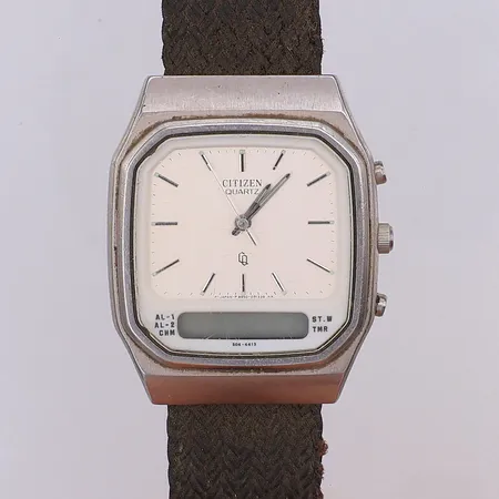 Herrur Citizen, quartz, analog/digital, 30mm, 70-tal, står still, smårepigt glas, smutsigt tygband Vikt: 0 g