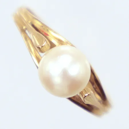 Ring, odlad saltvattenpärla, Ø6mm, 16¼, 18k Vikt: 1,5 g