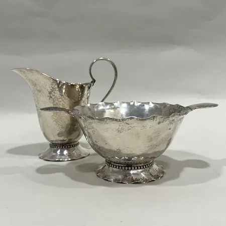Diverse silverföremål, gravyr, silver 830/1000 Vikt: 213,6 g