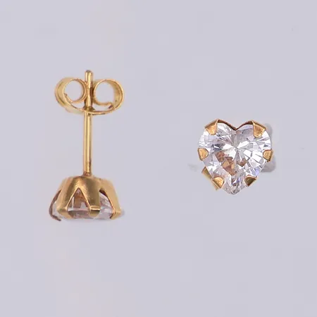 Ett par örhängen, hjärtformade vita stenar, ca 7mm, 18K Vikt: 1,1 g