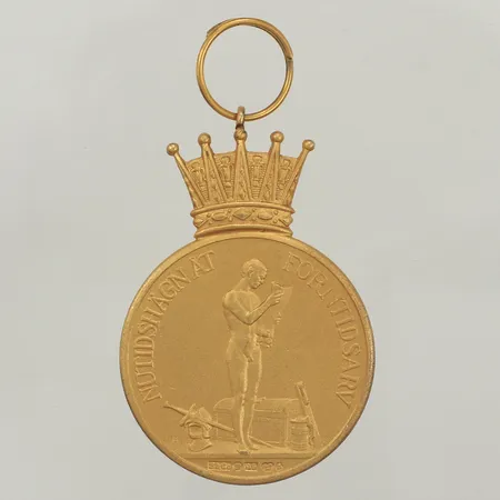 Medalj, Nutidshägn åt forntidsarv, Östergötlands fornminnes och museiförening, Ø33mm, Metallfabriks A/B C C Sporrong &, år 1966, ögla i metall, silver  Vikt: 19,4 g