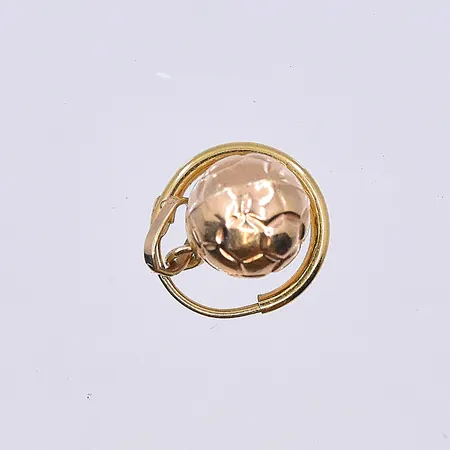Diverse guld, 18K. Vikt: 0,6 g