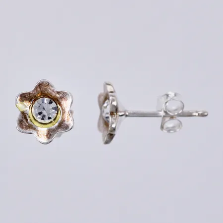 Ett par örhängen med vit sten, Ø ca 8mm, silver, 830/1000 Vikt: 1 g