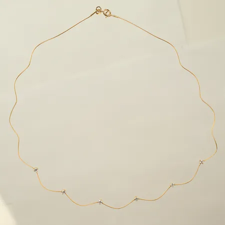 Halscollier med vita stenar, längd, ca 40cm, bredd 1-3mm, 18K, 2g 
