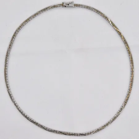 Collier, 40,5cm, bredd 3,2mm, 835/1000 silver Vikt: 16,5 g
