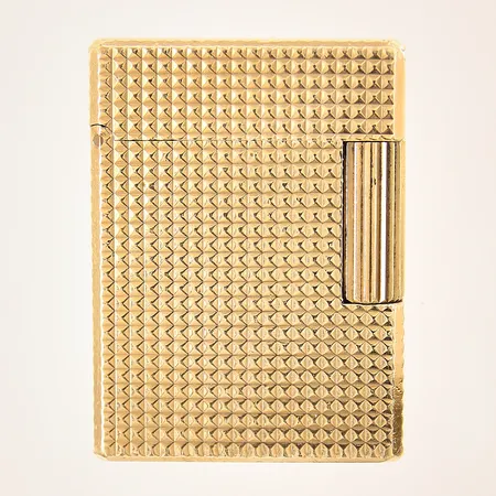 Tändare S.T Dupont Paris, numrerad: FE3535, Made in France, förgylld metall, i behov av gaspåfyllning, ej funktionstestad, smärre bruksslitage, monogramgravyr