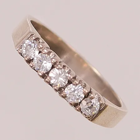 Ring, Ø18½, bredd:4mm, vita stenar, 925/1000 Silver 3,7g.