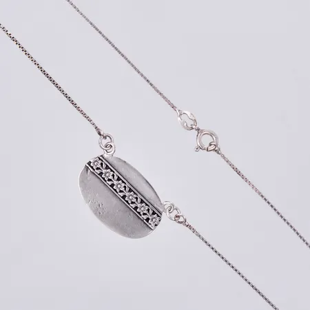 Collier längd ca 42cm, bredd ca 1-16mm, 925/1000 silver Vikt: 4,2 g
