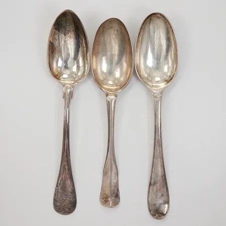 3 Bordsskedar, olika modeller/defekt/gravyr, Silver  Vikt: 174,5 g