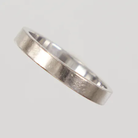 Ring, stl 17½, bredd 3mm, vitguld, Heribert Engelbert år 2005, 18K,  Vikt: 3,9 g