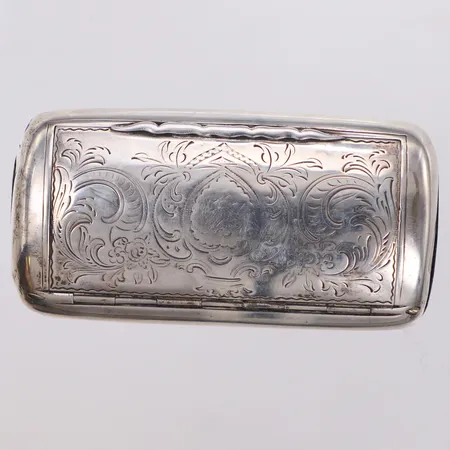 Snusdosa, längd 86,5mm, bredd 44,0mm, tillverkad Guldsmedsaktiebolaget, år 1879, Stockholm, monogram, förgylld insida, slitage, bucklor, silver 830/1000 Vikt: 61,8 g