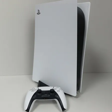Spelkonsol, Sony Playstation 5, PS5 Disc Edition, modell CFI-1216A, 825 GB, serienr:E33201RU11859170, 1 handkontroll, USB-C, strömkabel. Skickas med postpaket.