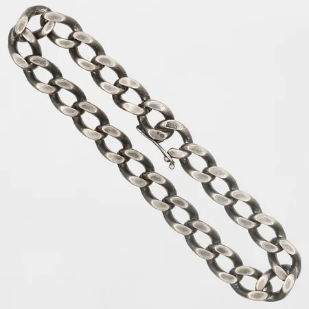 Armband, Pansar, längd: 21 cm, bredd: 8 mm, brott i länkbit, 830/1000 silver. Vikt: 31 g