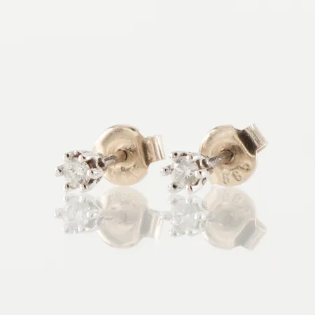 Örhängen vitguld paret med små diamanter, 14k. Vikt: 0,8 g